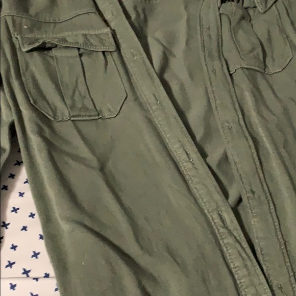 Long sleeve button down top - Picture 2 of 3